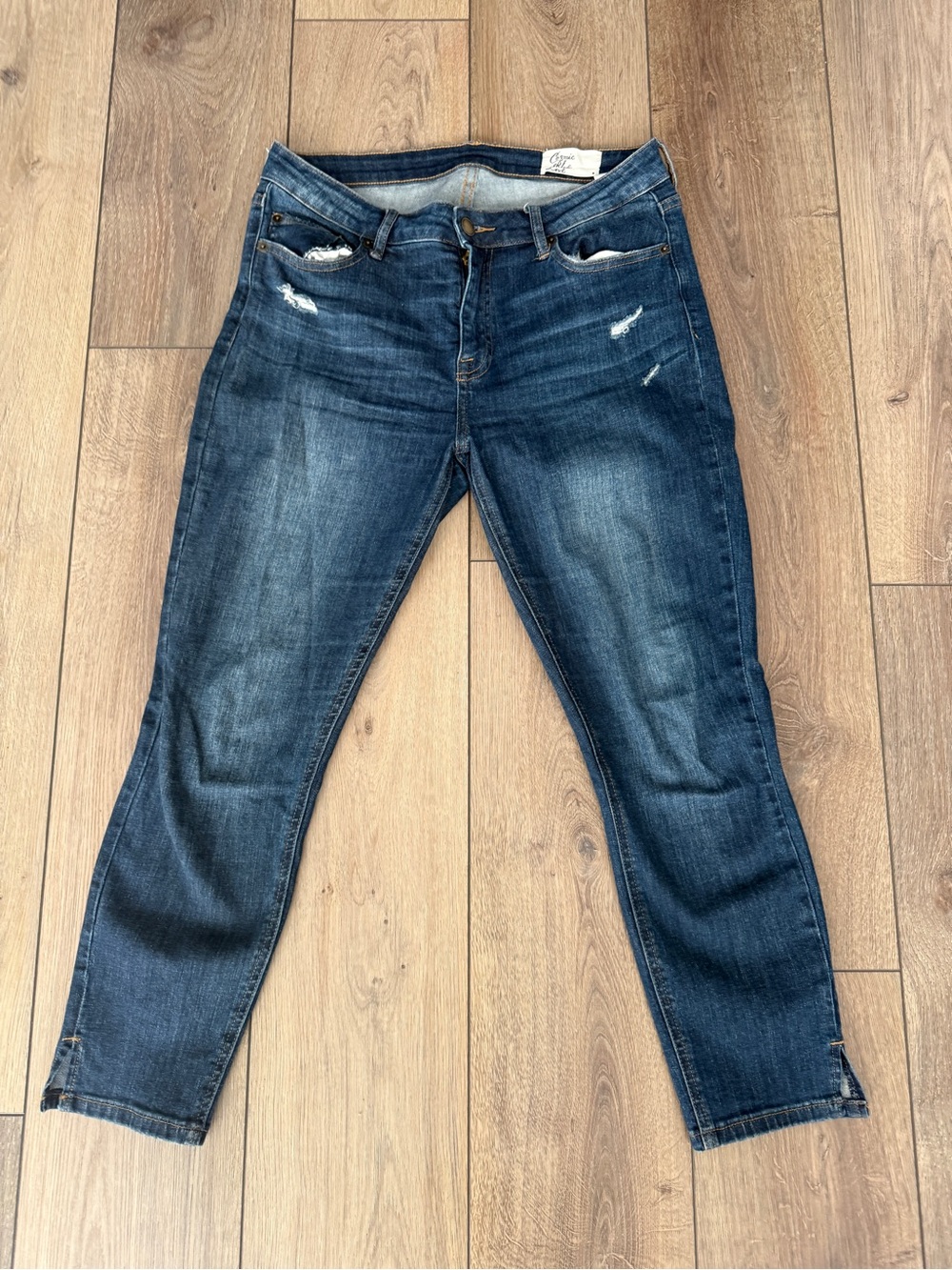 High-Rise Dark Blue Skinny Jeans with Subtle Distress